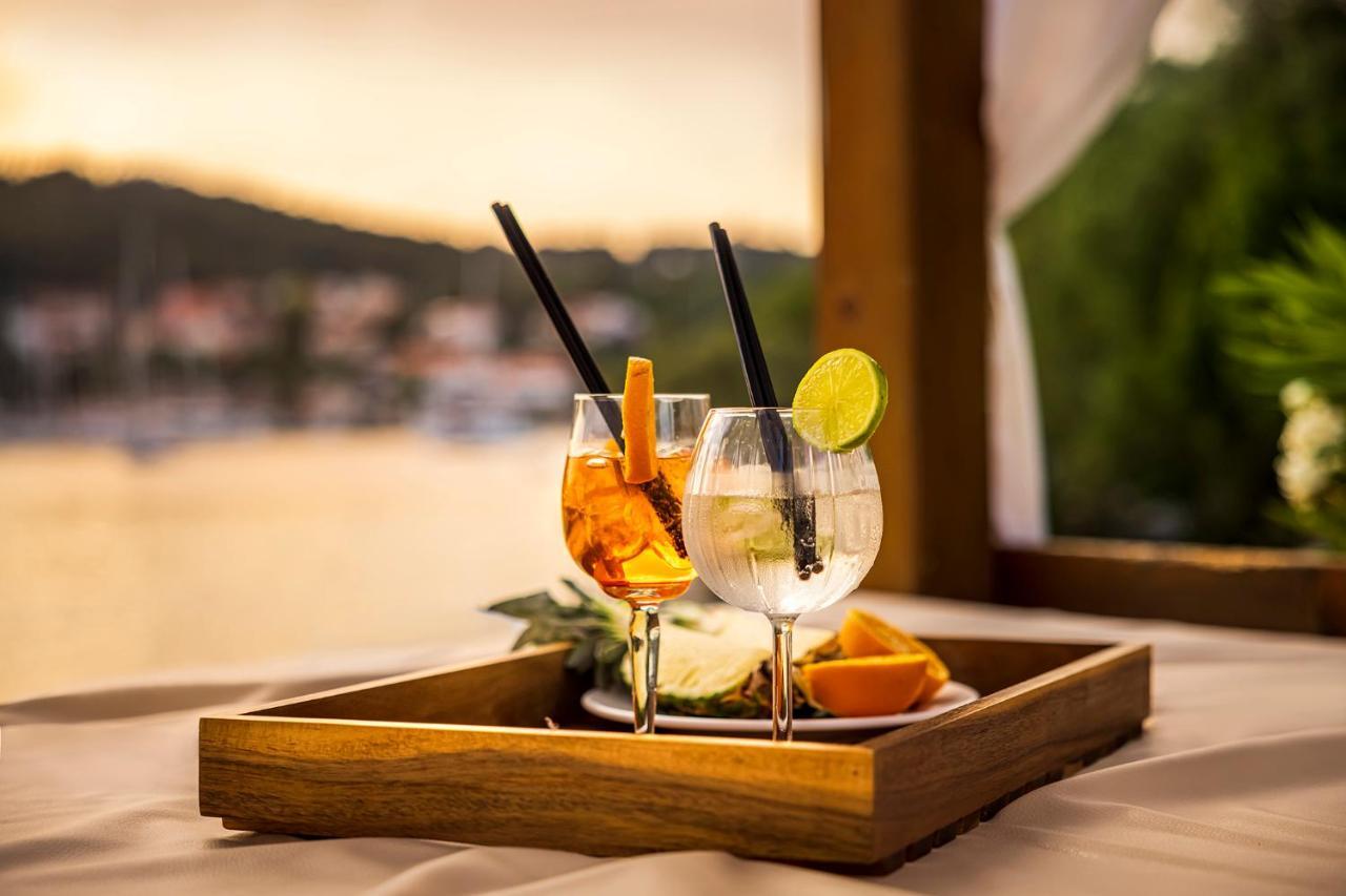 Aminess Vival Port9 Resort Medvinjak Экстерьер фото